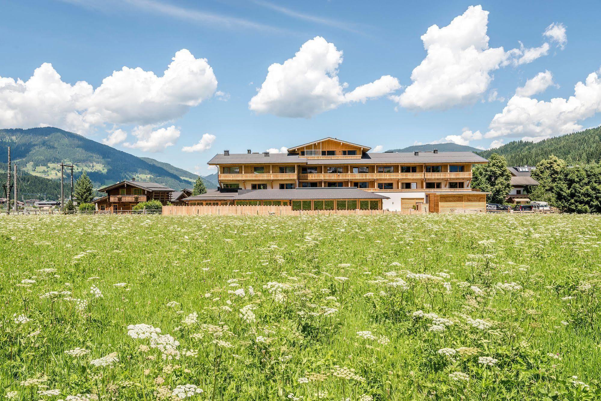Almdorf Almlust Hotel Flachau Exterior photo